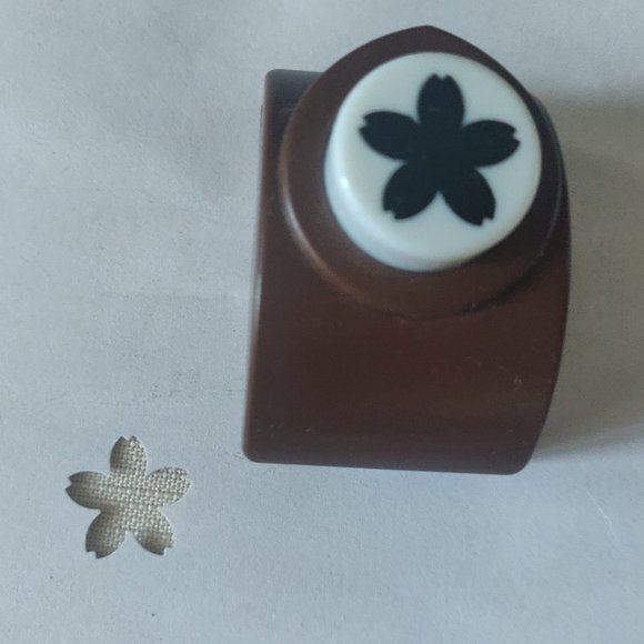 Small Paper Cut Punch Scrapbook Card Craft Cutter Stamp  - Flowers | Set of 4 - Picture 4 of 7